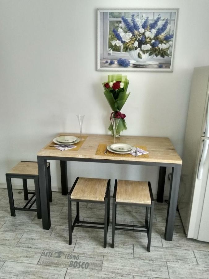 Home In Center With Jacuzzi Ivano Frankivsk Bagian luar foto