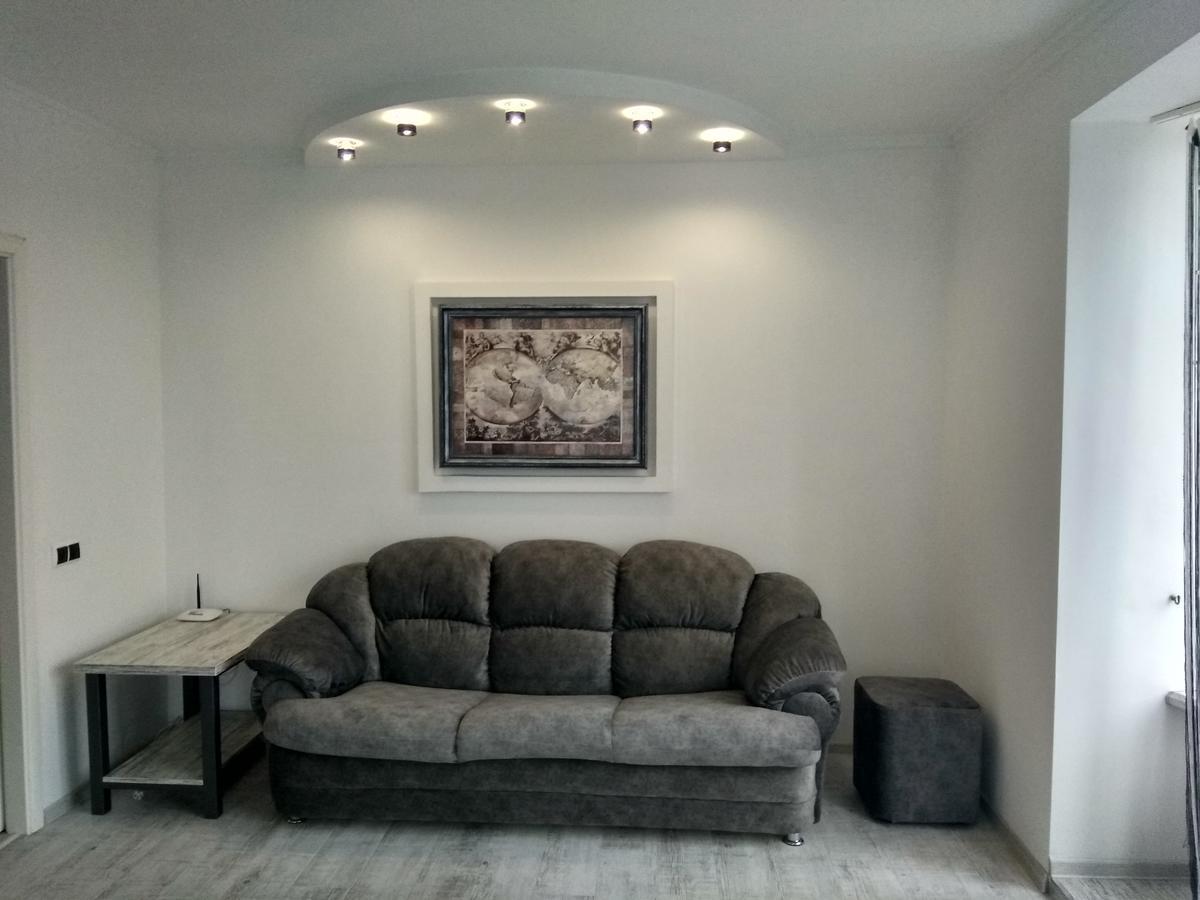 Home In Center With Jacuzzi Ivano Frankivsk Bagian luar foto